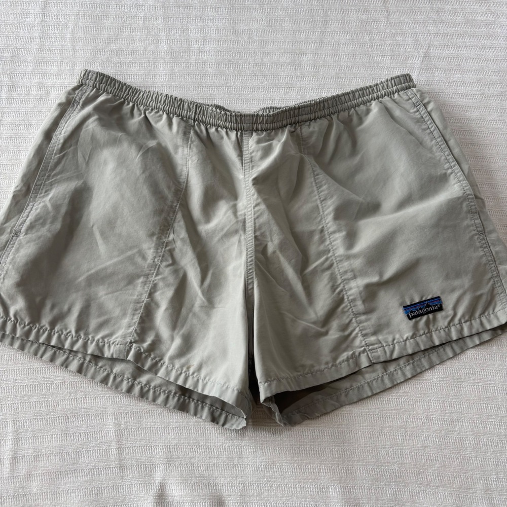 Patagonia Baggies Shorts Mens Large Tan Khaki Mesh Lined 57020 5 inch Inseam